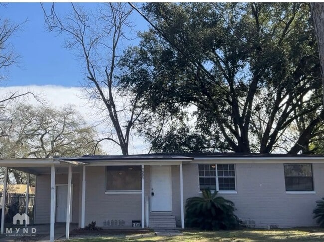 Building Photo - 1331 Placid Pl