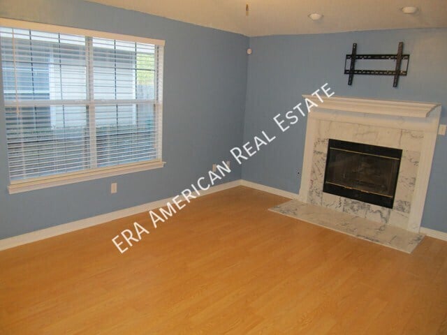 Photo - 905 Piedmont Pl