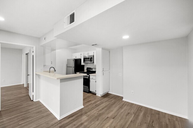 Photo - 4432 Coldwater Canyon