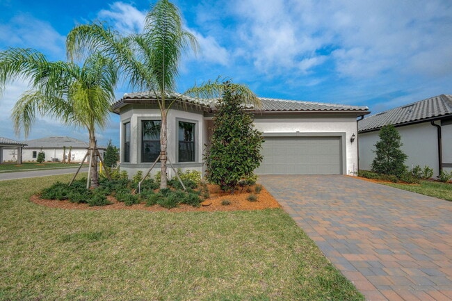 Building Photo - 837 SE Courances Dr