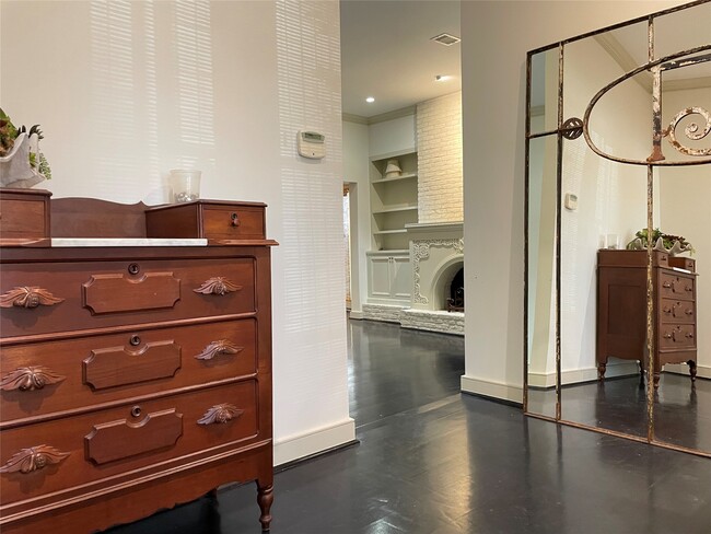 Photo - 5911 Winsome Ln