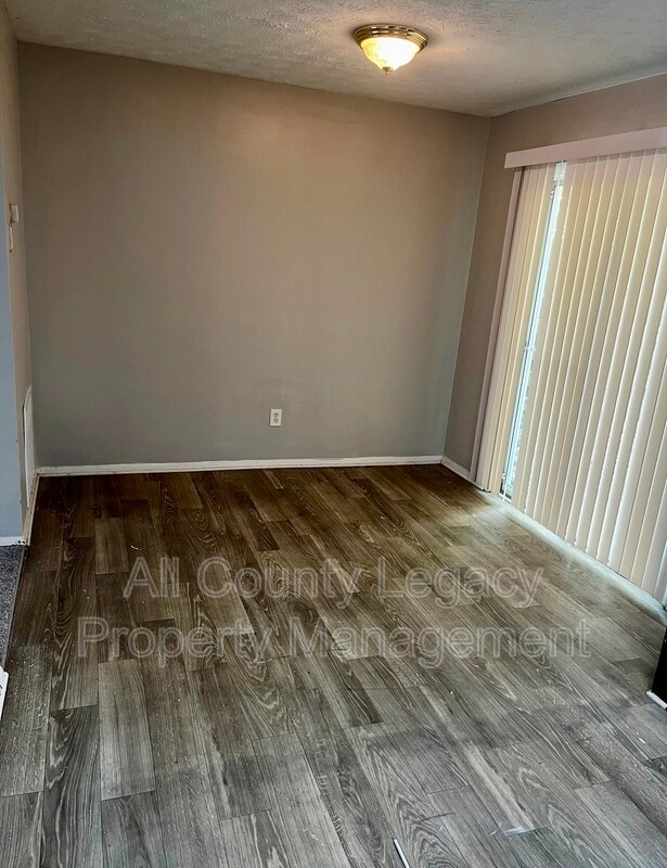 Photo - 2946 Spruce Cir