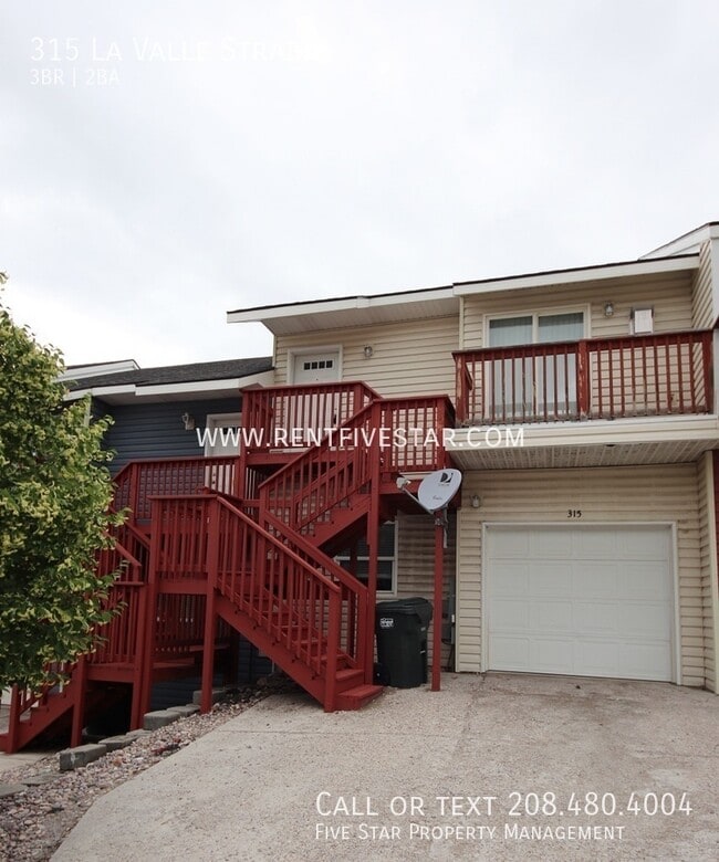 Building Photo - 315 La Valle Strada Ln Rental