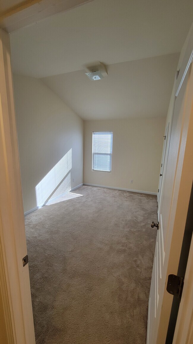 Photo - 6824 Creft Circle Unit Spacious 4BR Lake Park Townhome with Garage