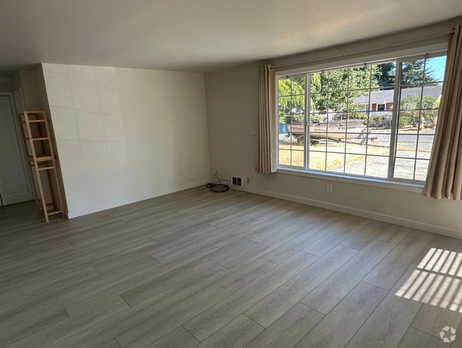Building Photo - 7819 203rd St SW Rental