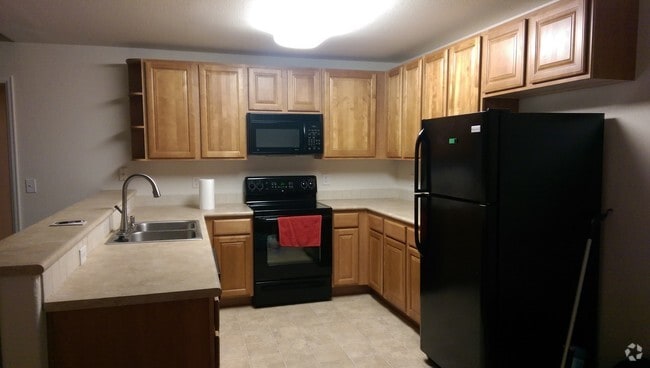 Building Photo - 4815 Hahns Peak Dr Unit 202 Rental