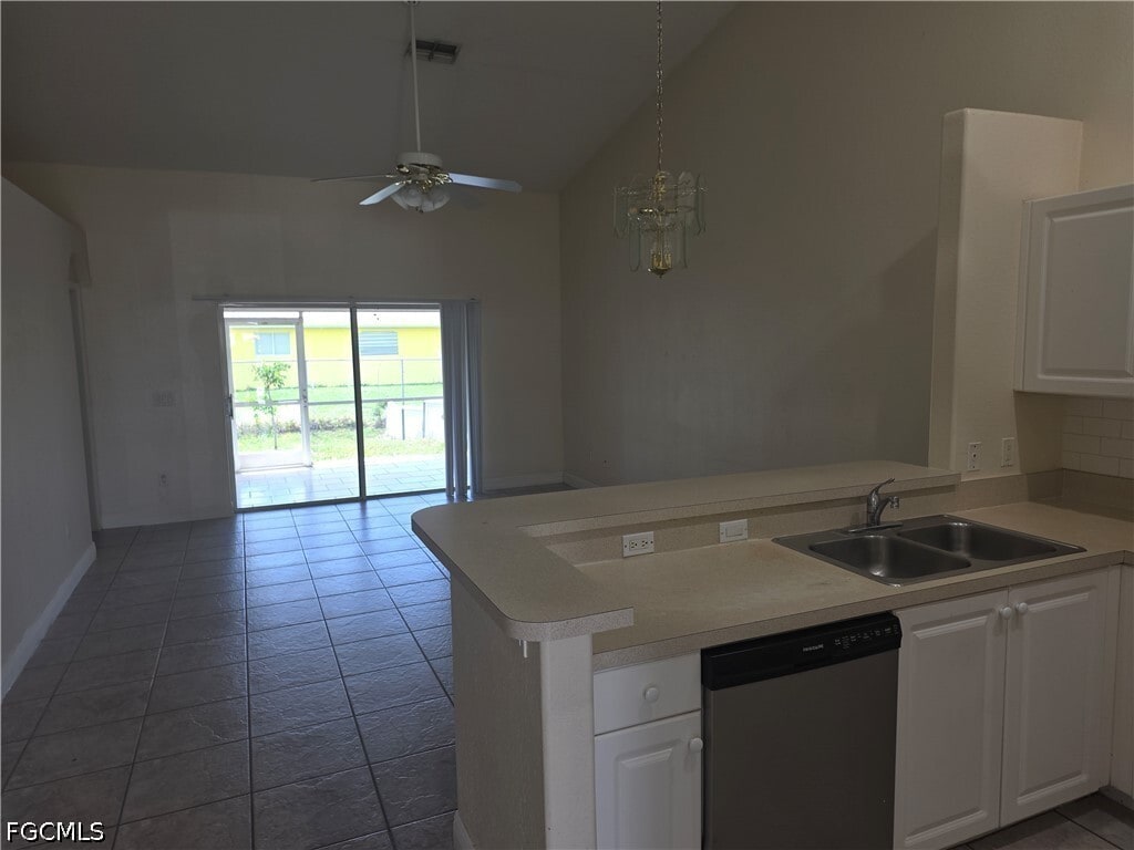 Photo - 526 SE 6th Pl