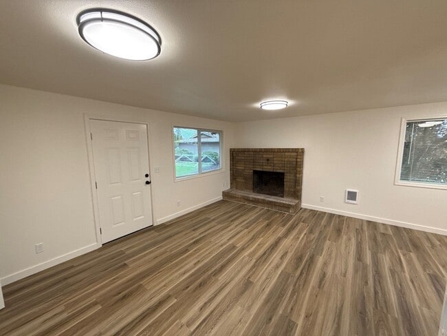 Photo - 4435 Campbell Dr SE