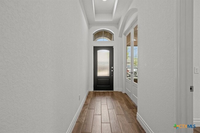 Photo - 1921 Creek Ridge St