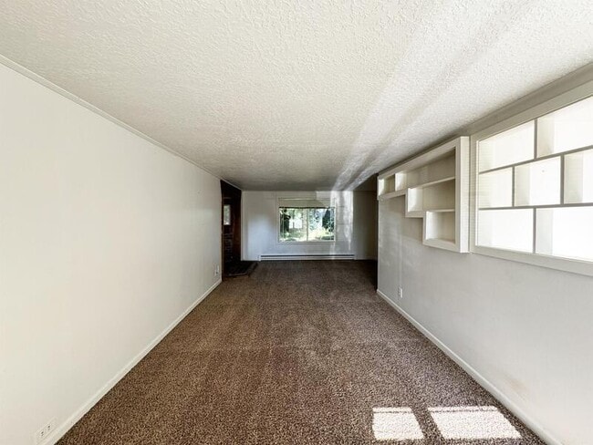 Photo - 2963 Alder St