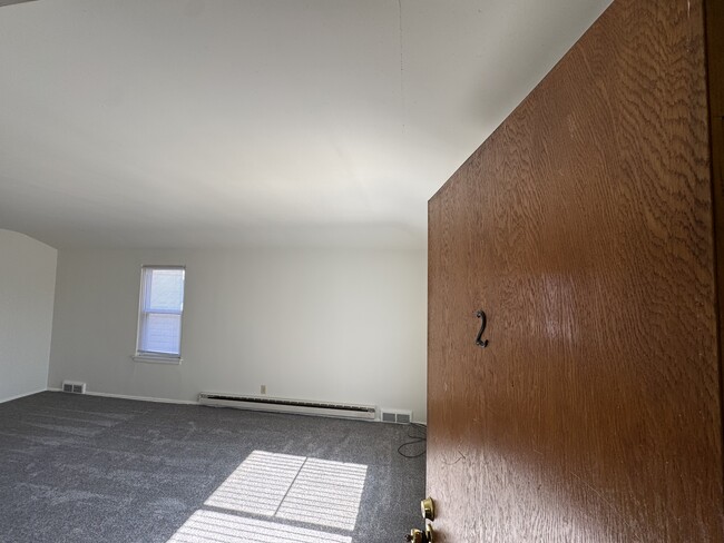 Building Photo - 1718 Goff Ave Unit #2