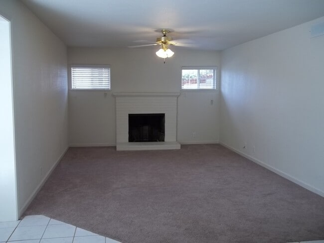 1933 W Cornell Ave