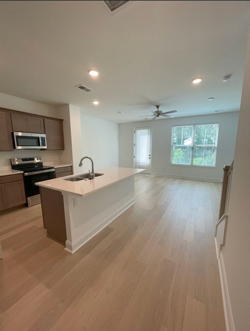 Cocina - 1825 Bennett Vlg Dr