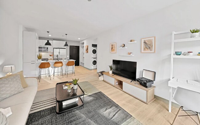 2155 N Elston Ave Unit 652