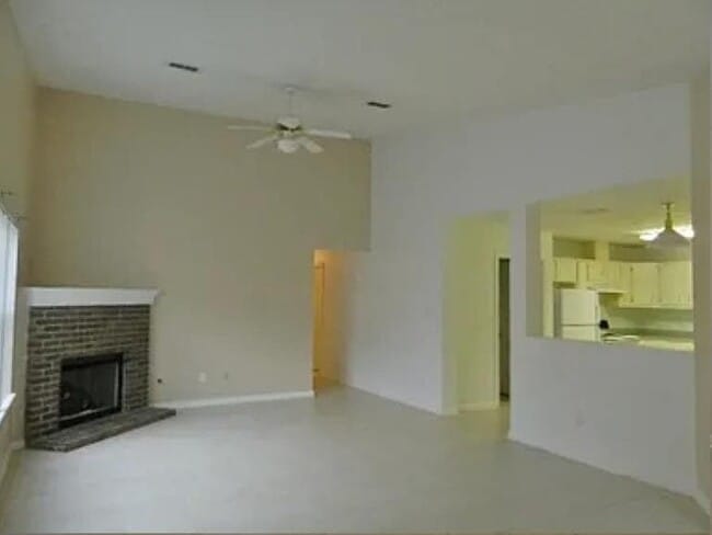 Photo - 7323 Hollis St