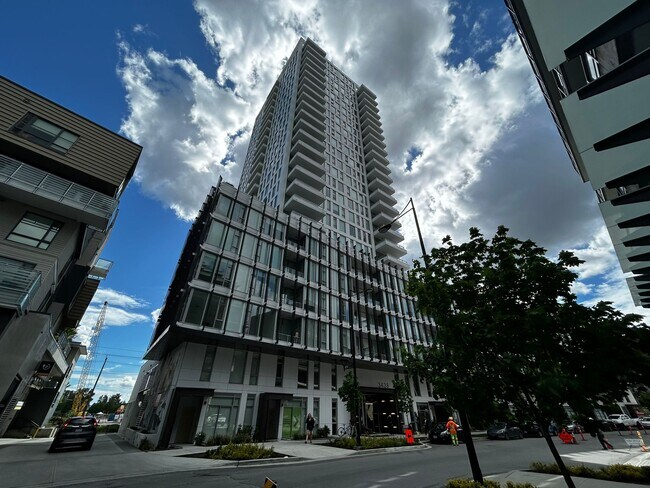 Photo - 3438 Sawmill Cres