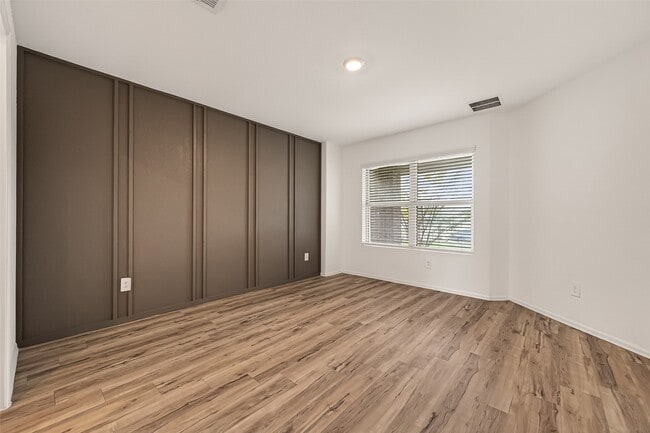 Photo - 1307 Vincente Ct