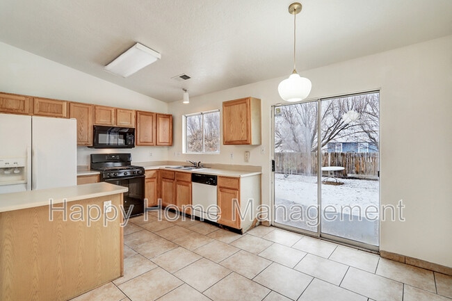 1312 Quartz Dr SW