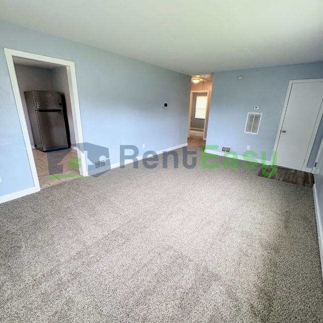 Photo - 2625 Eastwood Ave