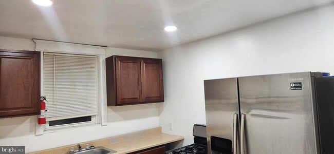 Photo - 1299 Sayrs Ave