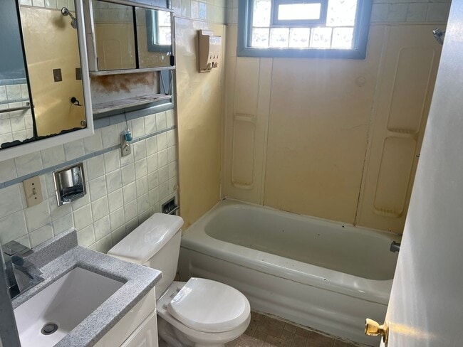 Photo - 211 Anne St Unit 2