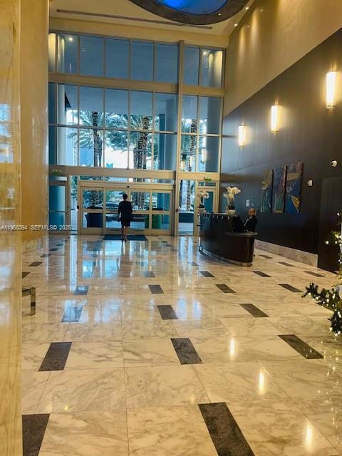 Photo - 185 SW 7th St Unidad 1605