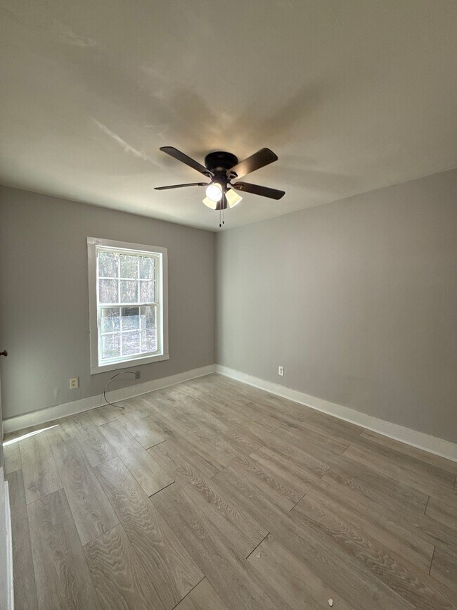 312 Carr Ave