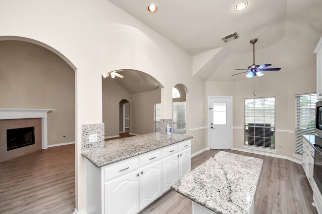 Photo - 10007 Adobe Dr