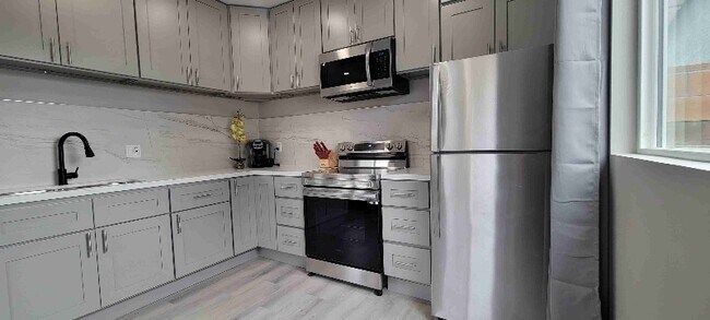 Photo - 4944 Bellflower Blvd