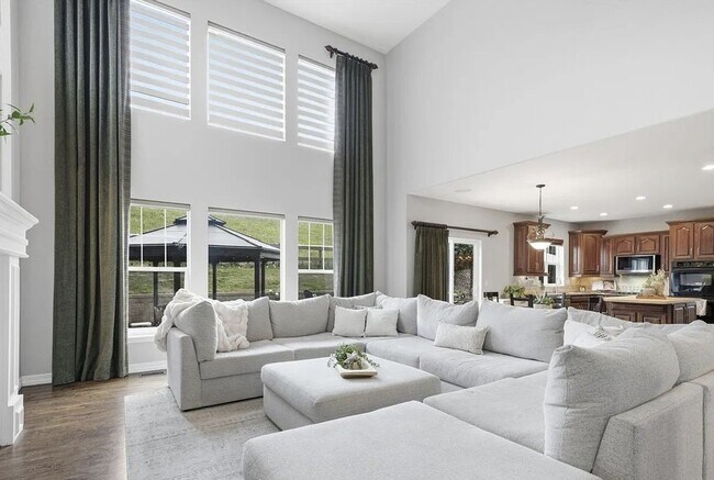 Photo - 2212 Ridgetrail Dr