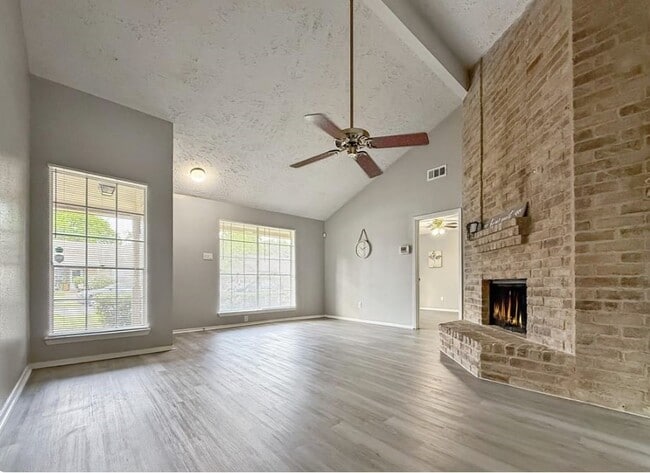 Building Photo - 19411 Lazy Valley Dr Rental