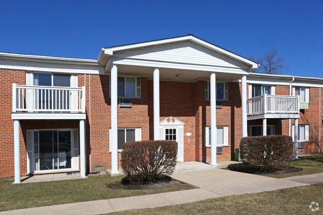 Briarwood Terrace Apartments For Rent in Prospect Heights, IL | ForRent.com