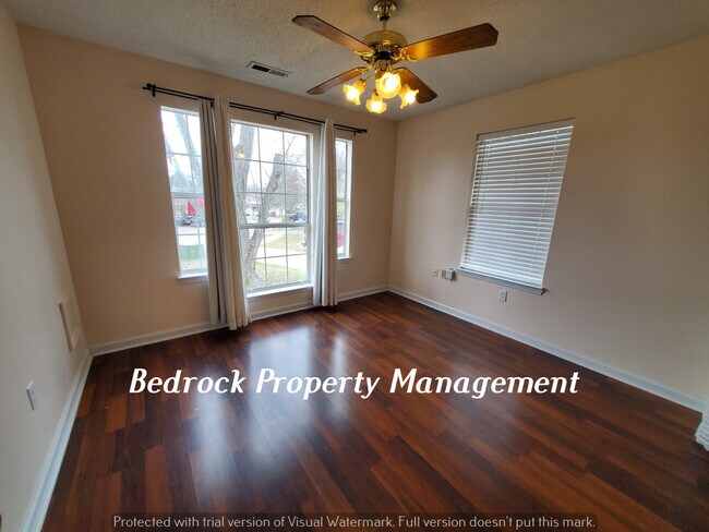 Photo - 110 Fernwood Cir