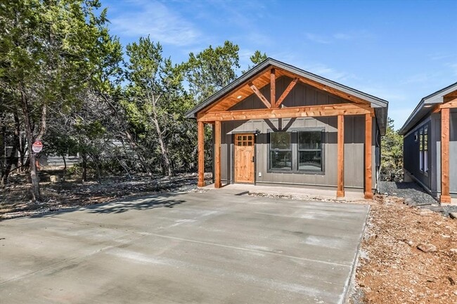 Photo - 122 Shady Bluff Dr