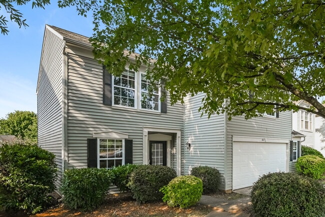 Photo - 8817 Oak Dr