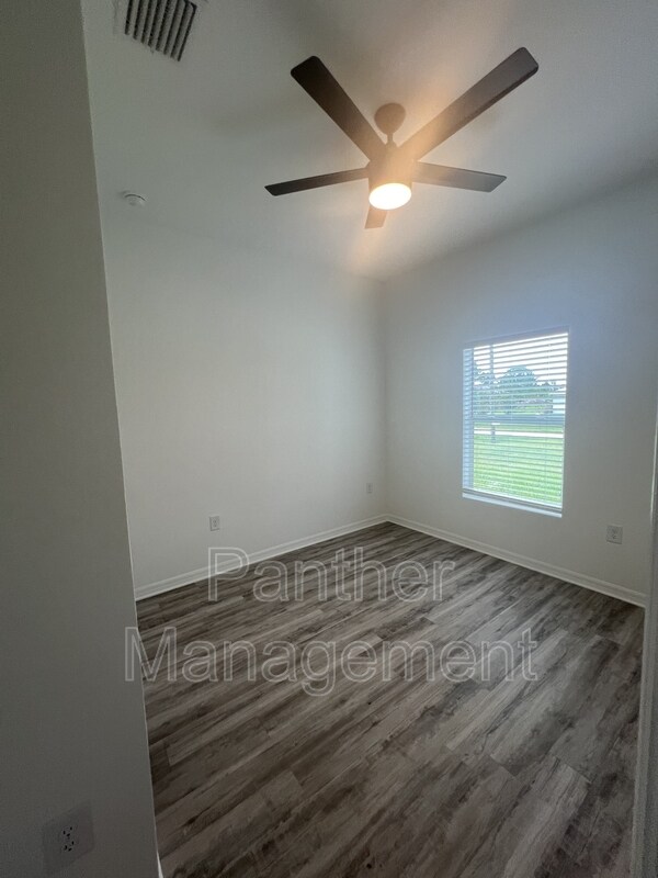 Photo - 4809 27th St SW