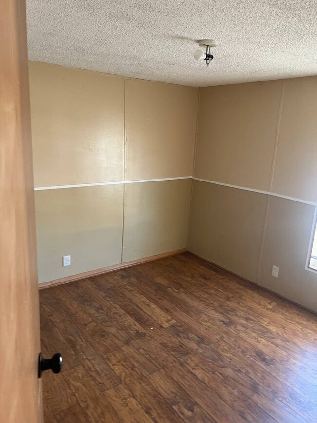 Photo - 200 E Zora St