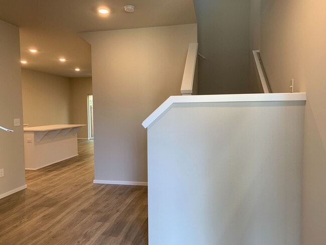 Photo - Gorgeous  4 Bed 2.5 Bath Home in Camas! Union School District! Laminate Floors Throughout Main! S...