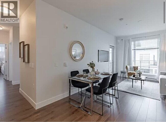 Photo - 5355 Lane St