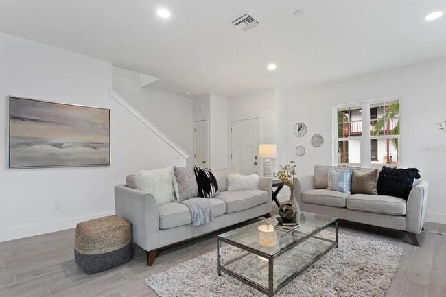 149 N Ring Ave