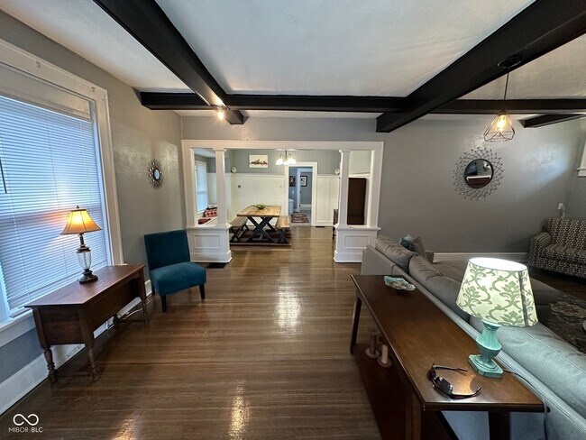 Photo - 4130 Rookwood Ave