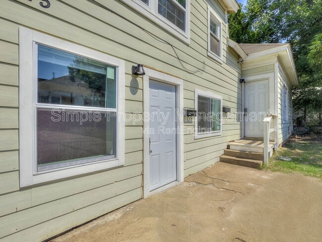 Photo - 2345 NW 10th St Unit B 1