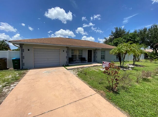 Photo - 104 NE 15th Pl