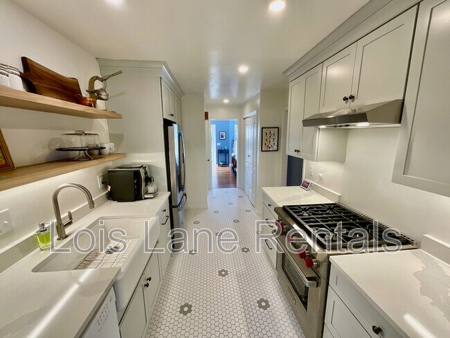 Photo - 190 Queen St