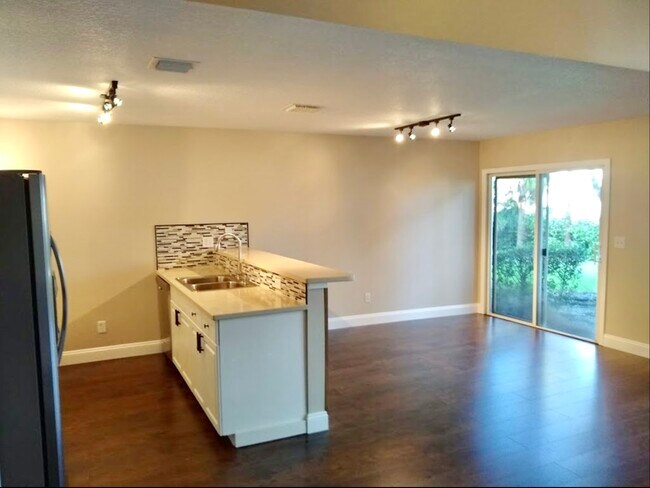 Photo - 12836 Woodmill Dr