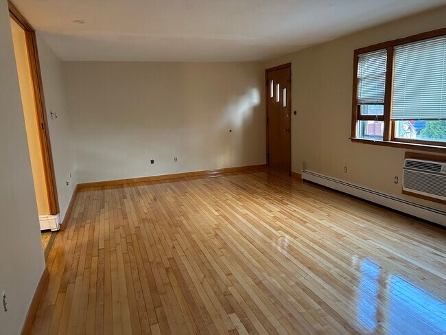 Photo - 35 Ware St Unit 1