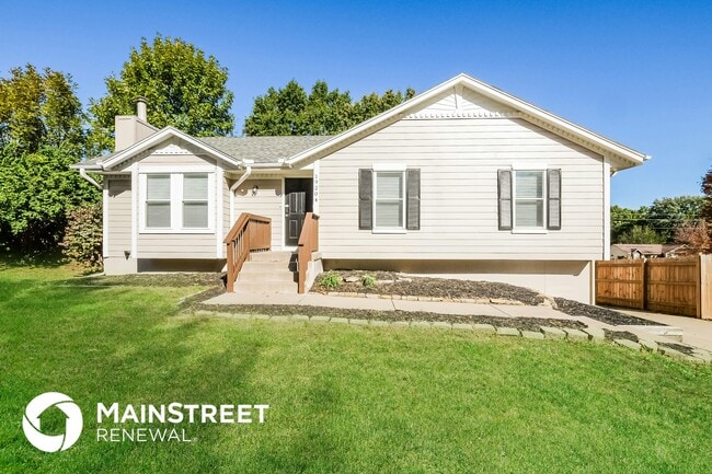 Building Photo - 19204 E 31st Terrace Dr S