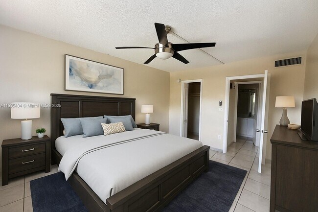 Photo - 666 W 81st St Unit 325