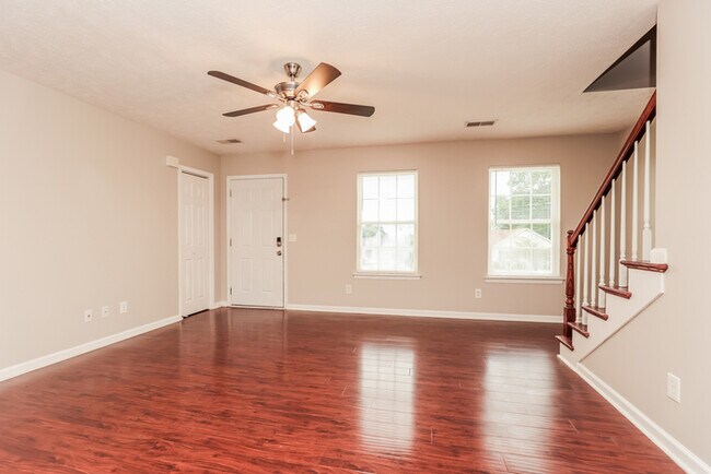Photo - 534 Wildwood Dr
