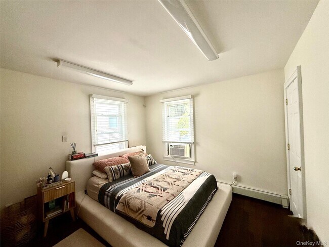 Photo - 9 Oyster Bay Road
